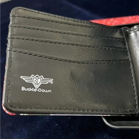 NIB Buckle Down Men's Wallet Star Wars Theme - Chewbacca Yoda C-3PO R2D2 Vader - Picture 5 of 8